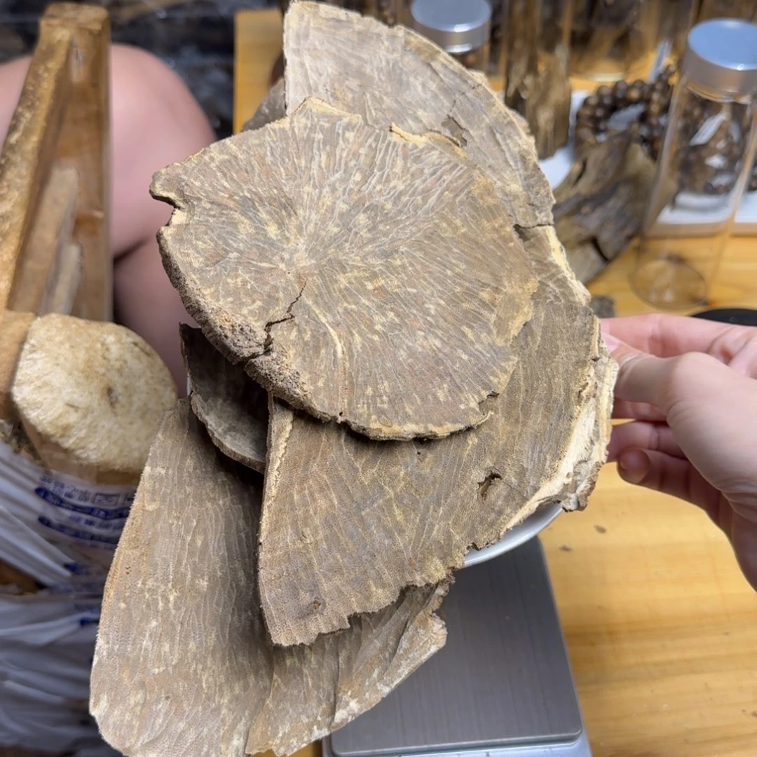 沉香沉香碎屑老*海南野生板头块料109克