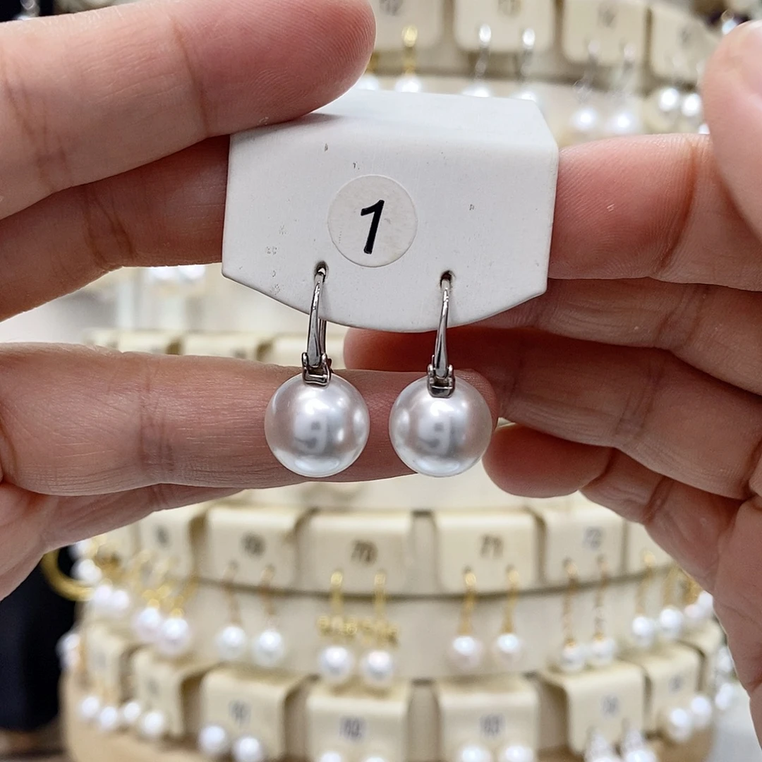 银S925镶嵌耳饰淡水珍珠