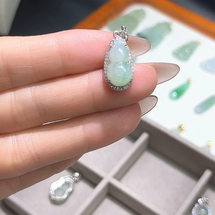 翡翠银S925镶嵌颈饰