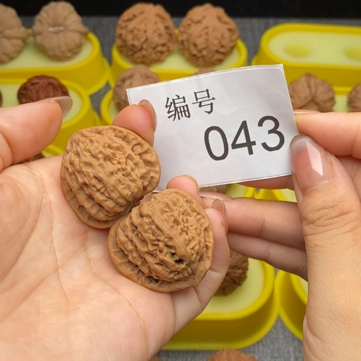 把件文玩核桃043全品34尺野生果儿