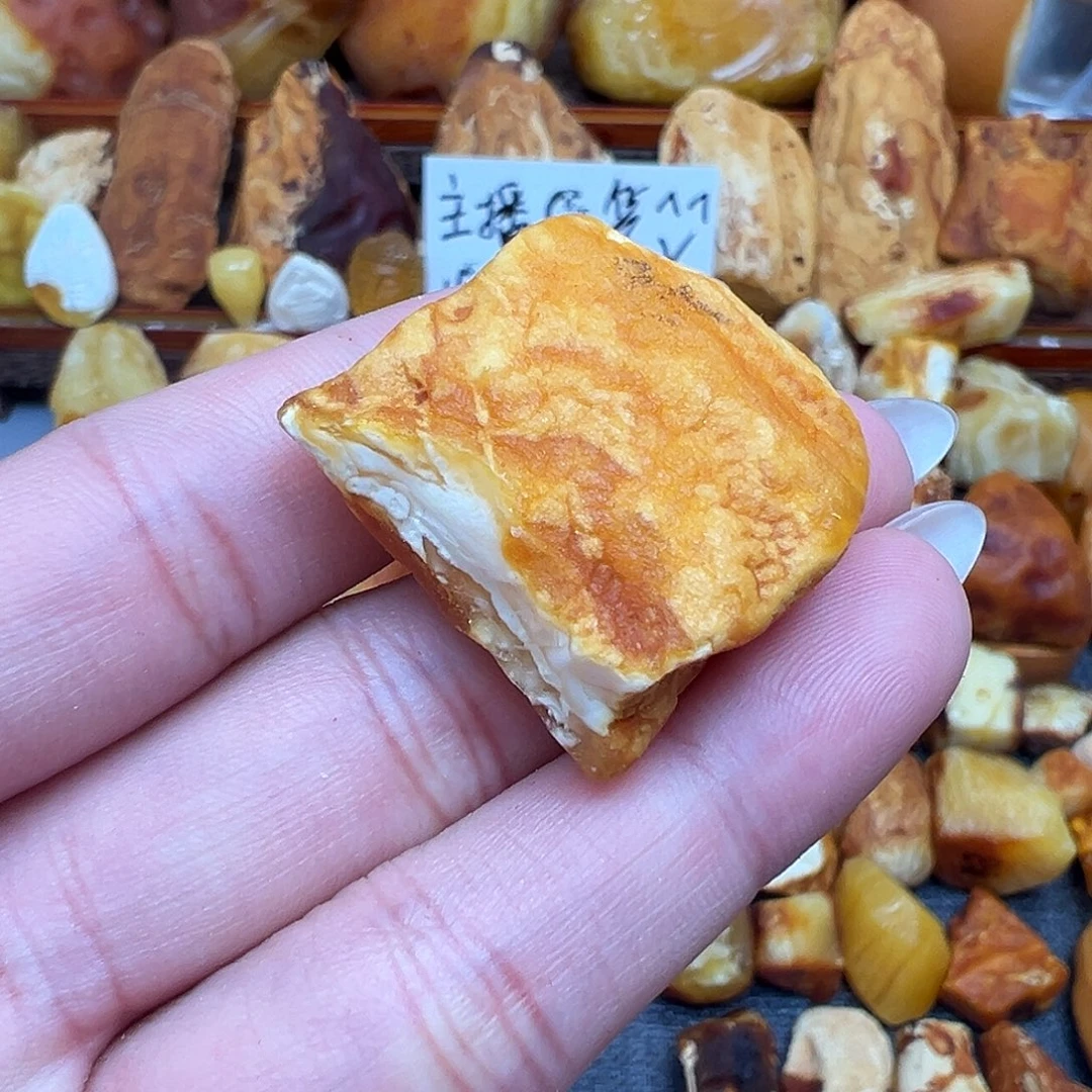 定制琥珀未镶嵌蜜蜡