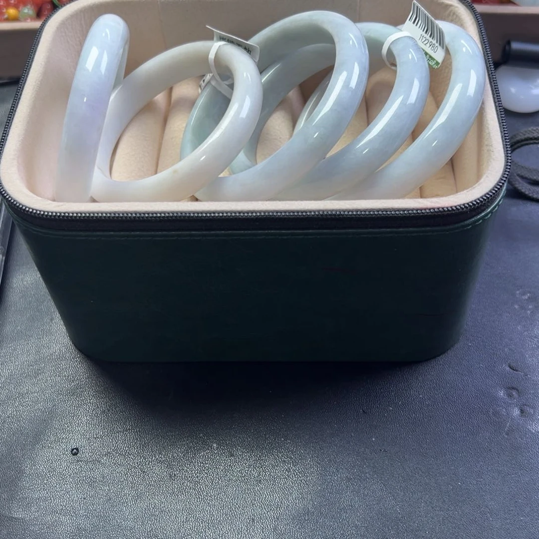 颈饰未镶嵌翡翠多样性拍拍一发一缅甸翡翠手镯货头