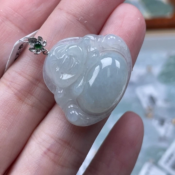 翡翠18K金镶嵌颈饰佛公