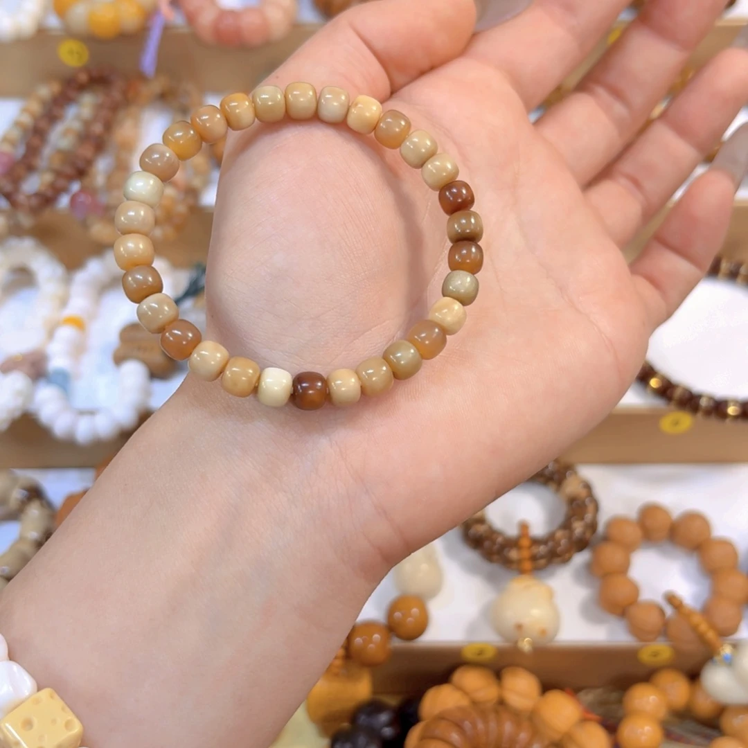 星月菩提吊坠龙脊玉华老型