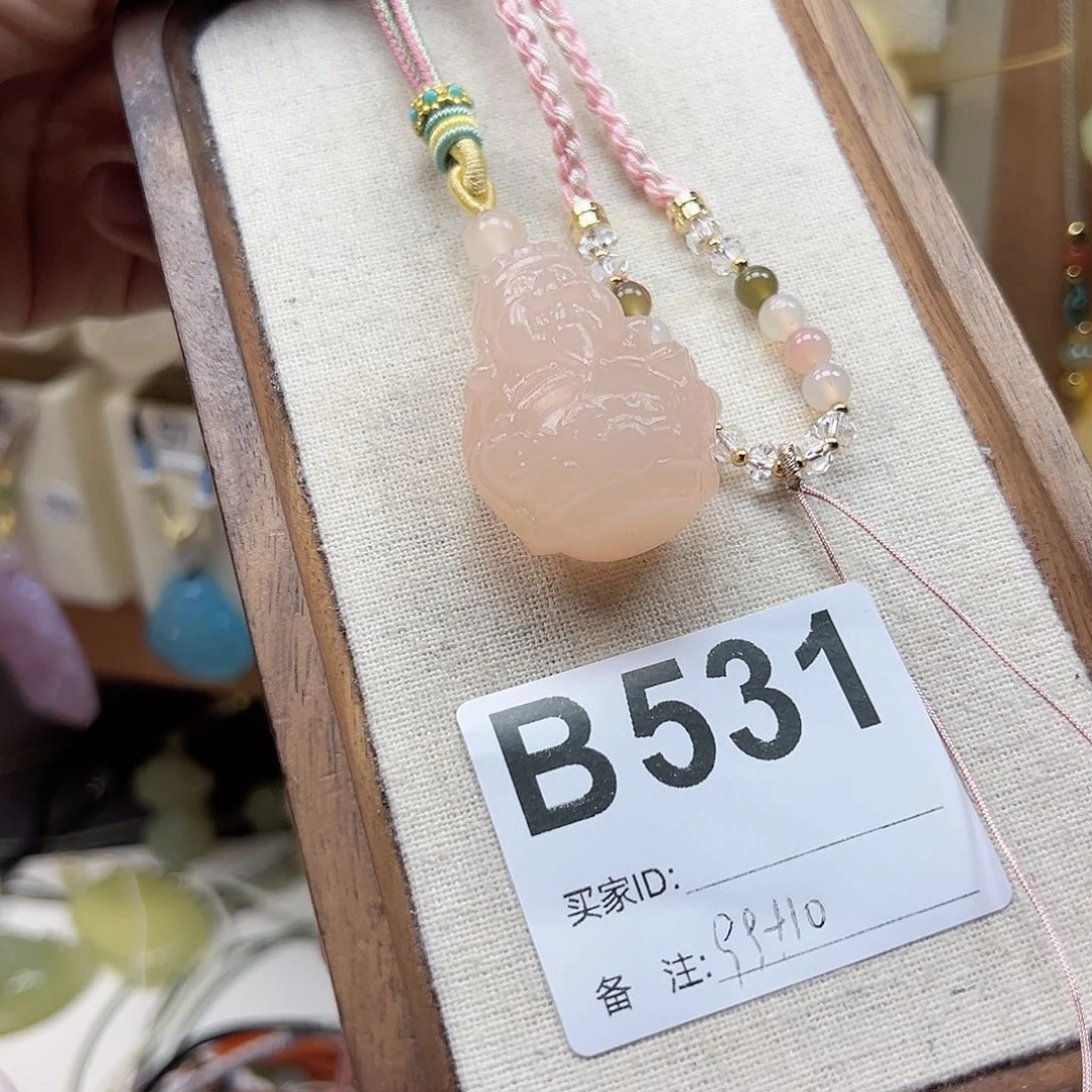 石英质玉颈饰合金༺****༻