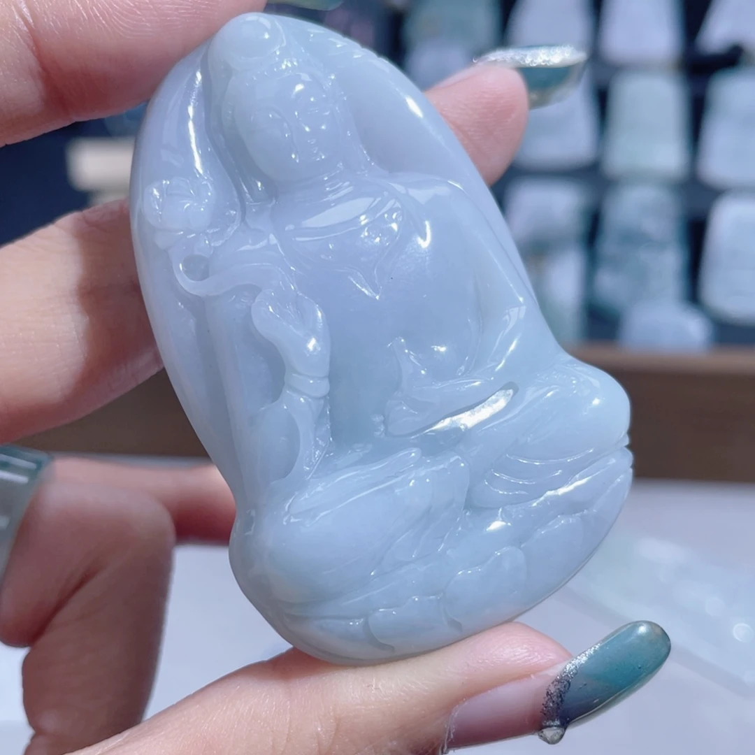 翡翠未镶嵌颈饰观音