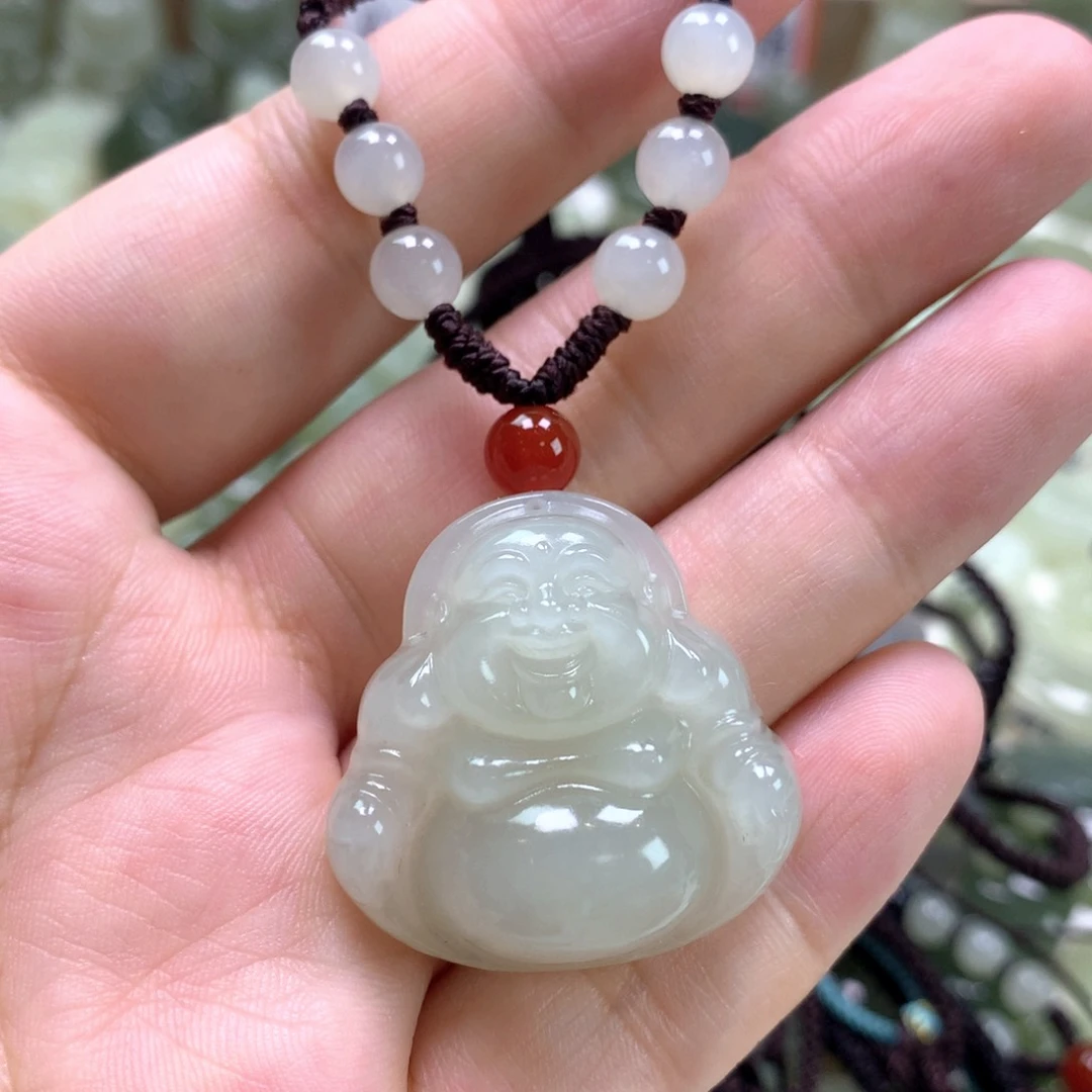 和田玉未镶嵌颈饰包容