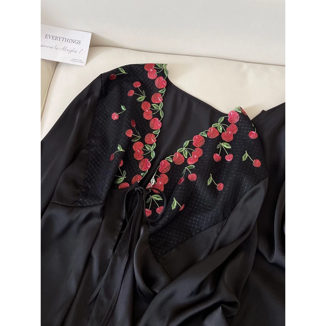 法式高级感甜美风爱樱桃冰丝睡衣女轻奢春秋季款长裤套装家居服