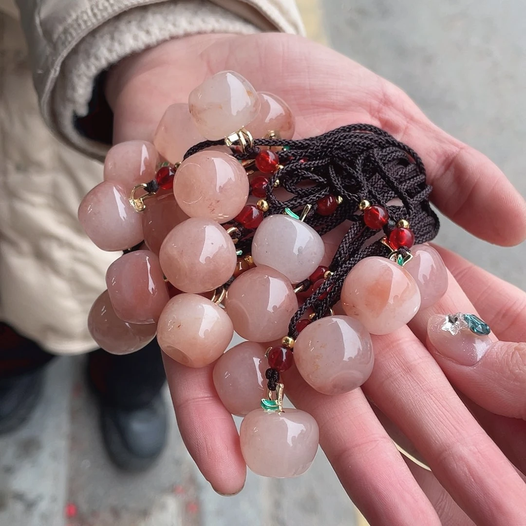 石英质玉颈饰未镶嵌