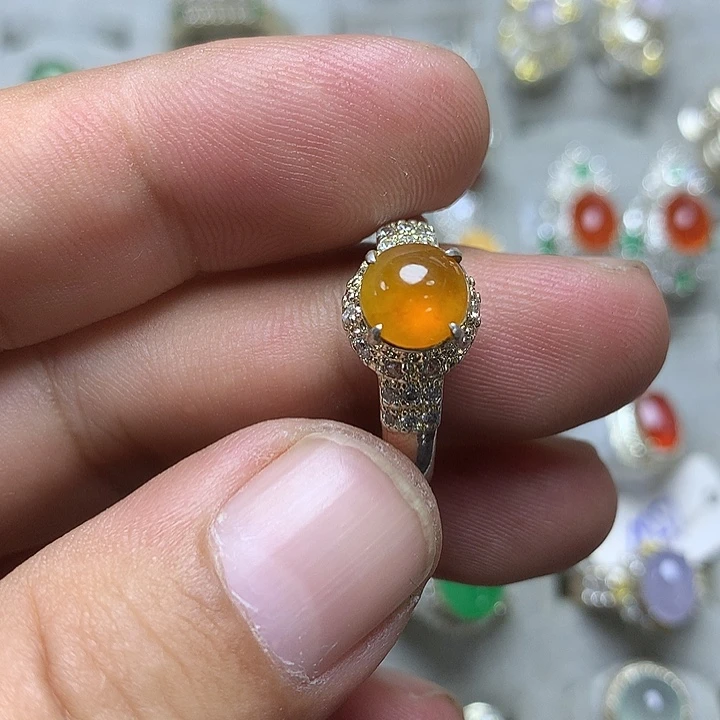 定制翡翠未镶嵌戒指