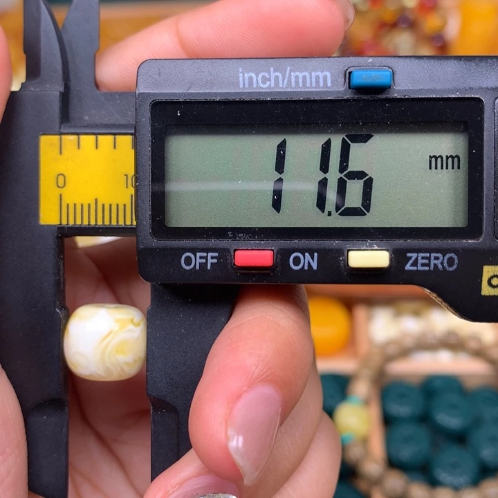 非金属仿琥珀配饰50