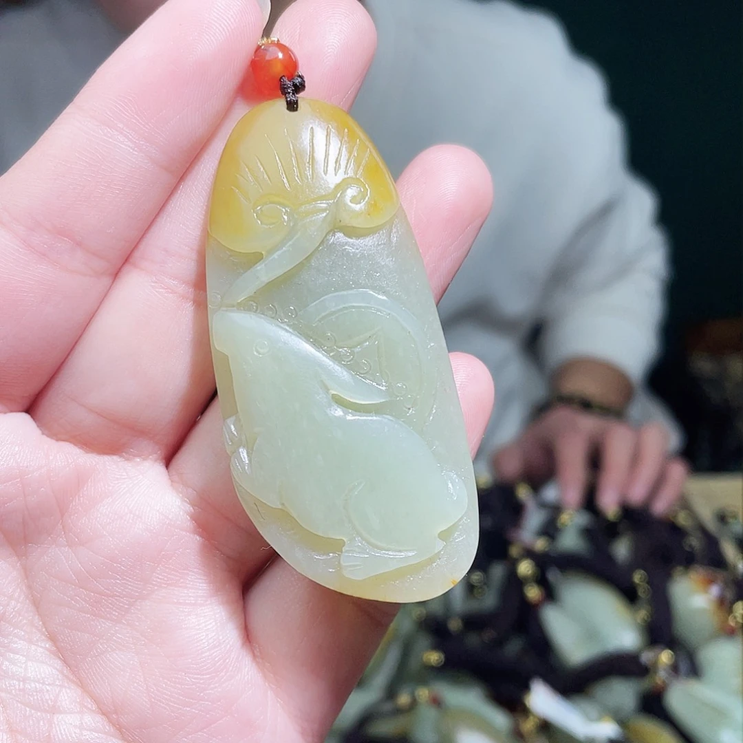 和田玉颈饰未镶嵌