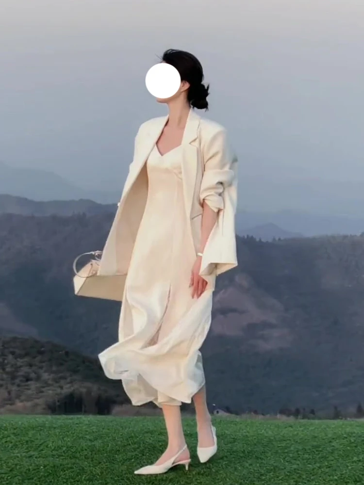 法式赫本风简约时尚高级感西装外套女秋季新款优雅高端轻职风穿搭