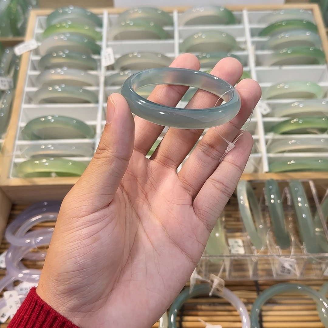 玛瑙/玉髓未镶嵌手镯圈口53.6