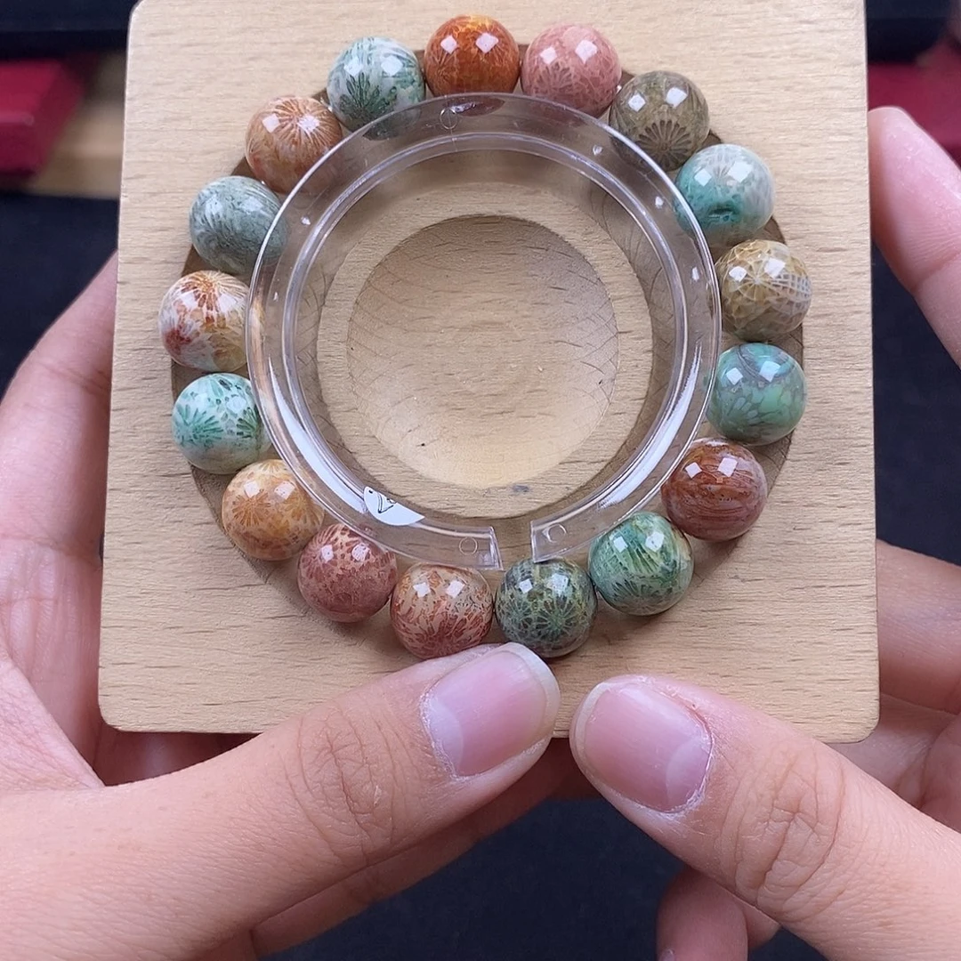 醉***鲜硅化珊瑚(珊瑚玉)未镶嵌手牌