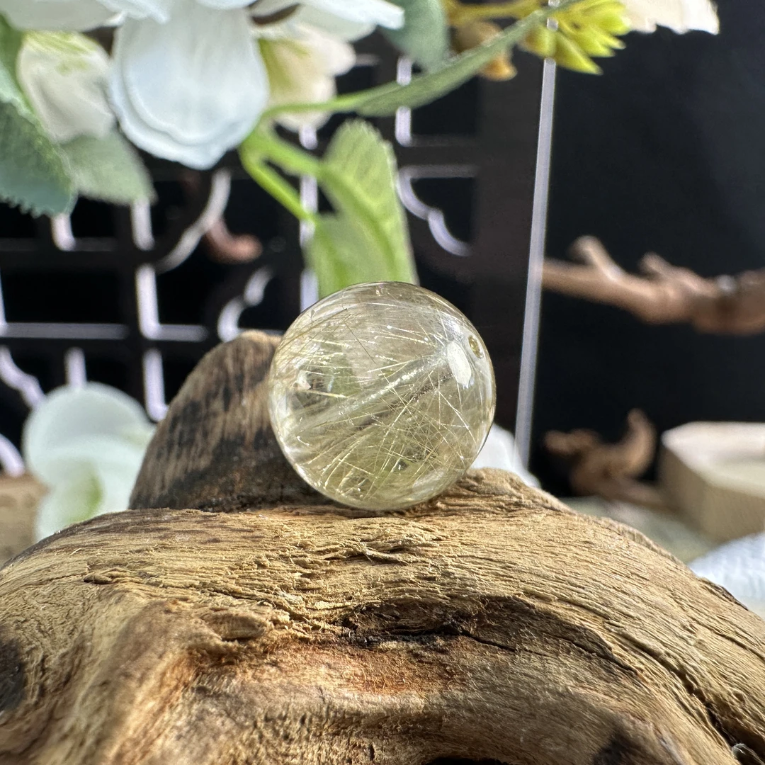 金发晶维纳斯单珠（天然珠宝多样性发其一）