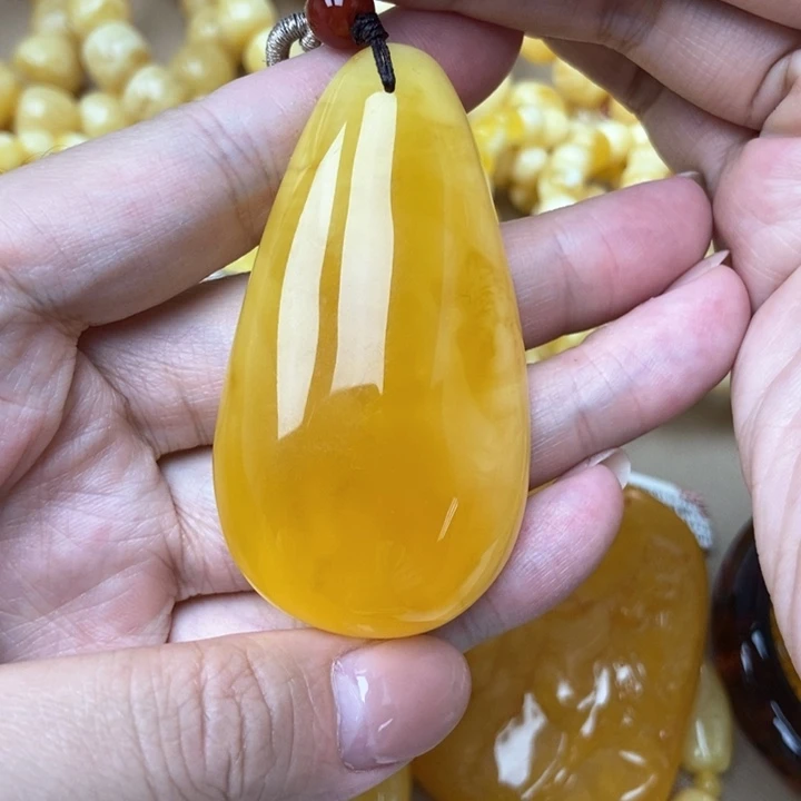 琥珀未镶嵌珠宝奇石