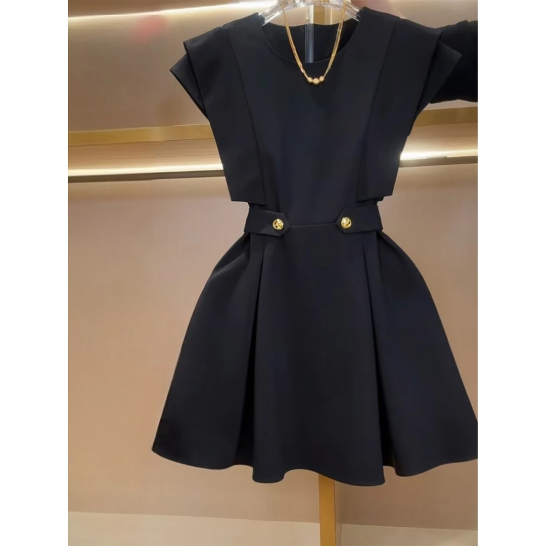 韩版气质名媛女神范小黑裙女2025夏季新款轻奢高档修身显瘦连衣裙