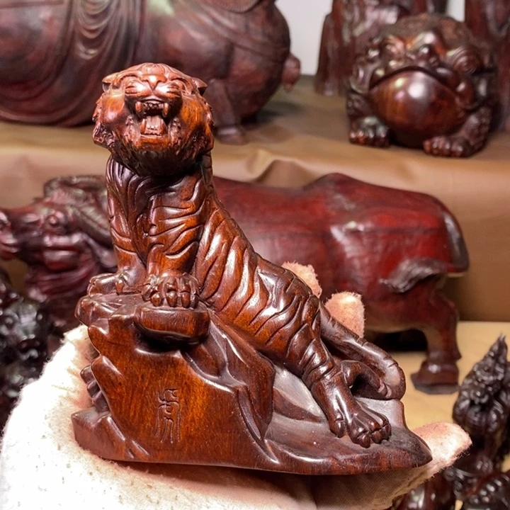 【闪购商品】檀香紫檀（小叶紫檀）何*