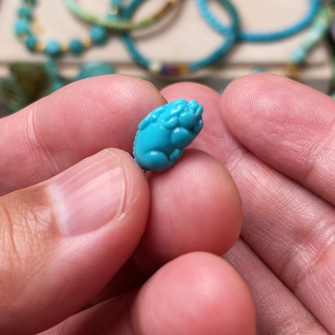 绿松石未镶嵌颈饰