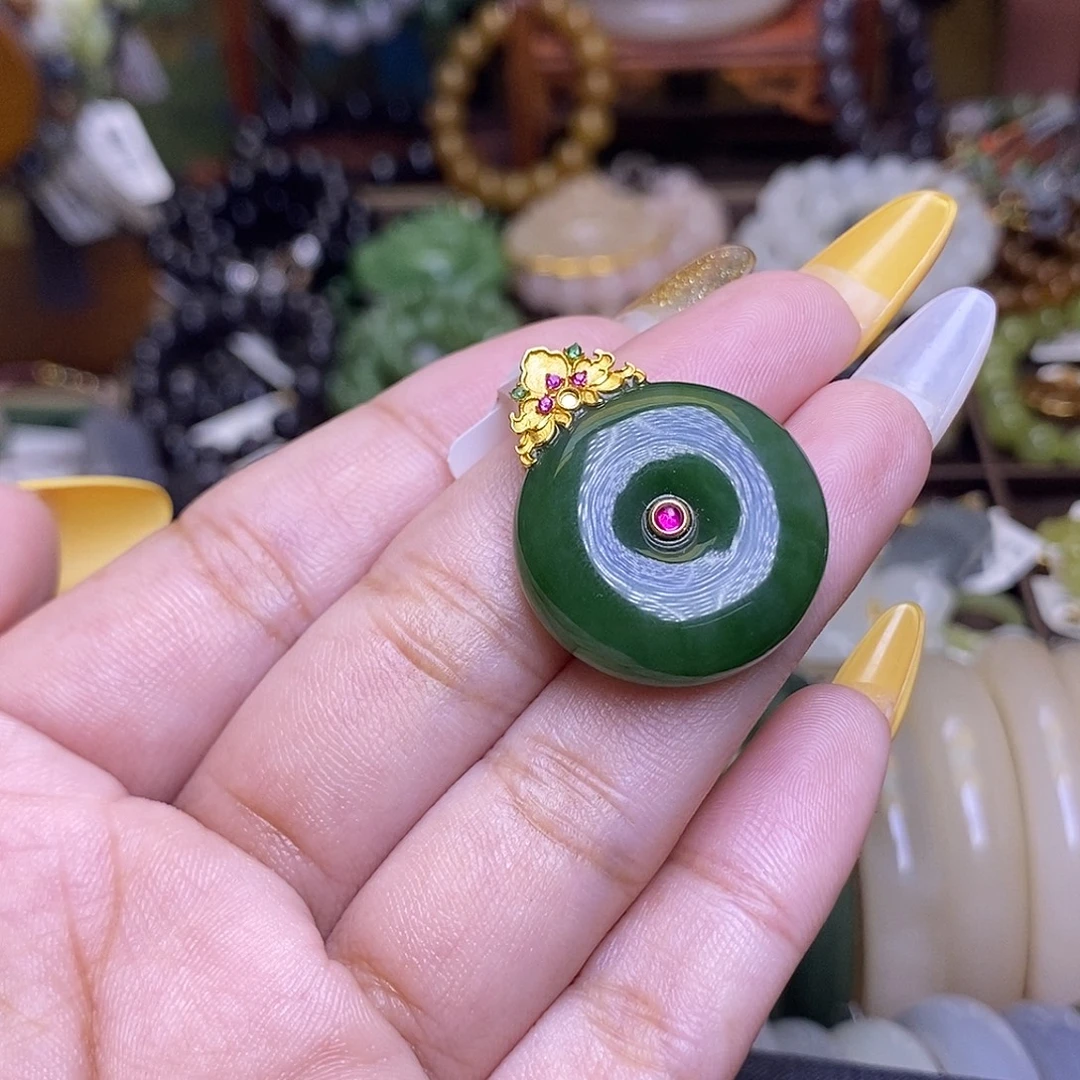 和田玉未镶嵌颈饰碧玉满色满绿老矿料平安扣