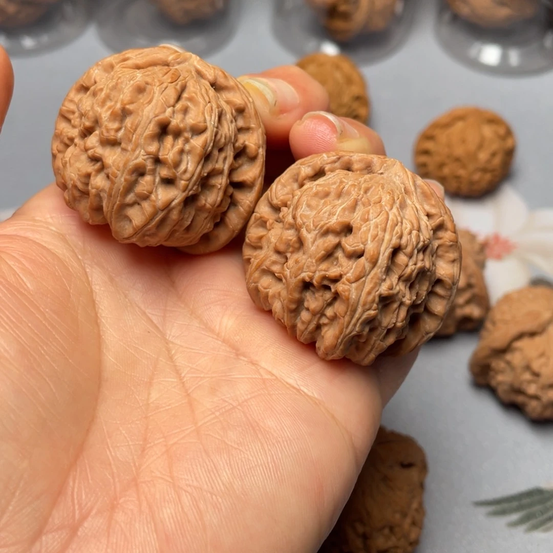 【闪购商品】文玩核桃吊坠球白……