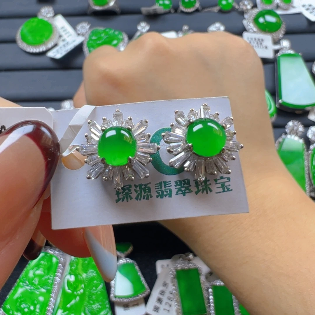 翡翠银S925镶嵌颈饰蛋面