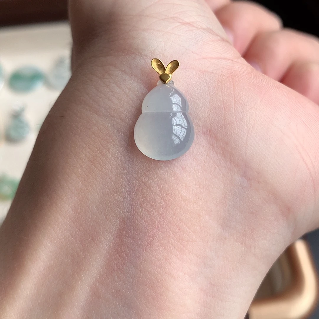 吊坠(不含链)18K金镶嵌翡翠