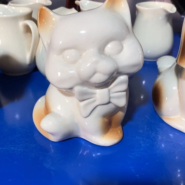 瓷片小猫一只微瑕