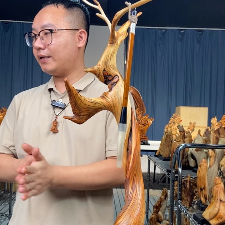 柏木（崖柏）随型摆件