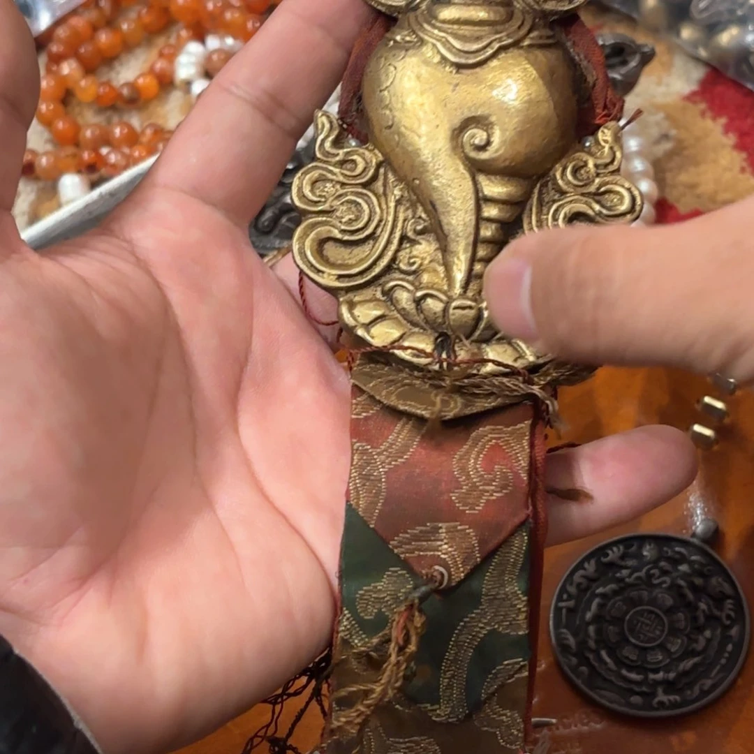 ?**?铜星月菩提挂件菩提