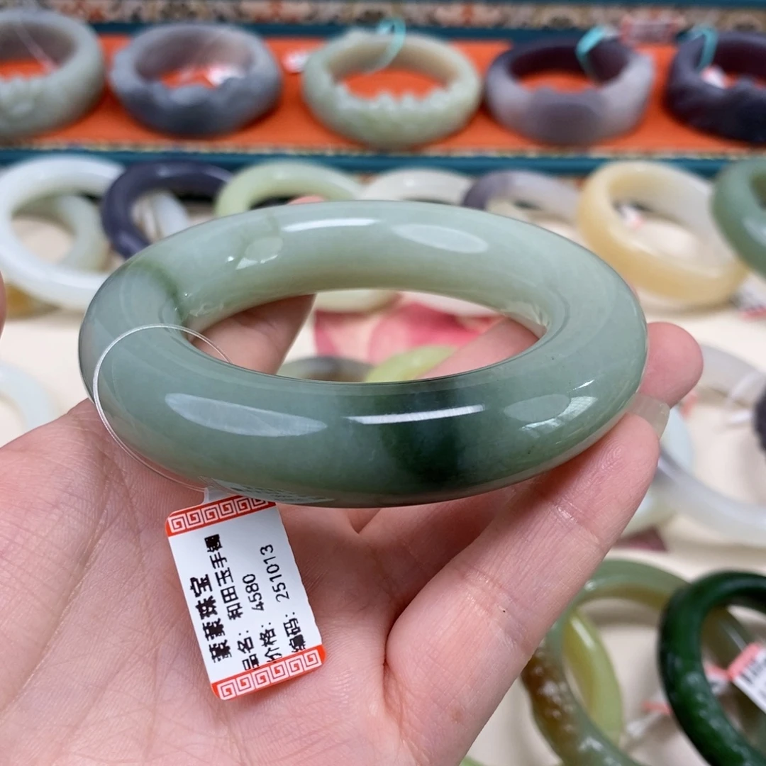 糖***吉和田玉未镶嵌手镯54.8