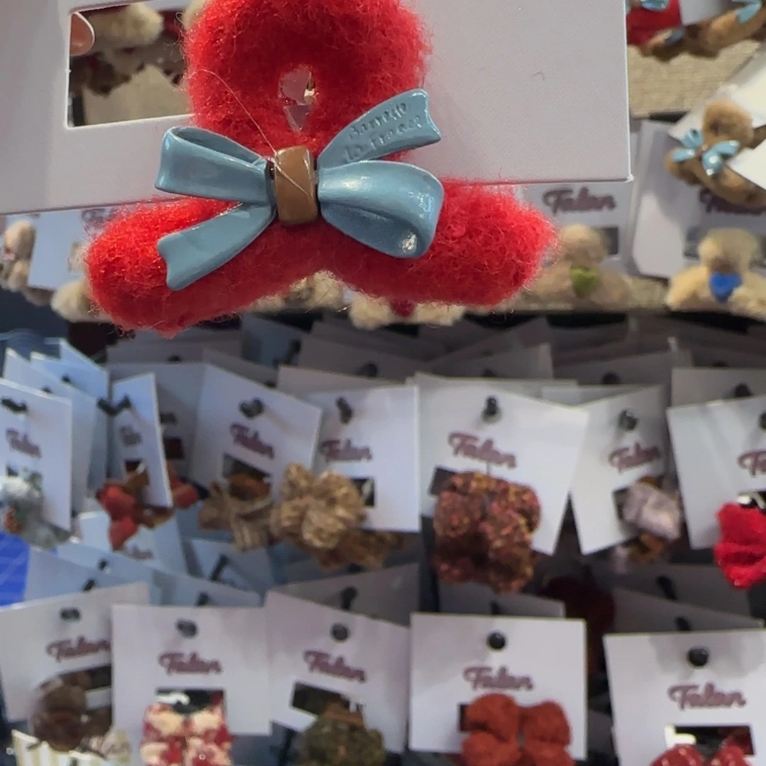 布艺铁合金红色小庄