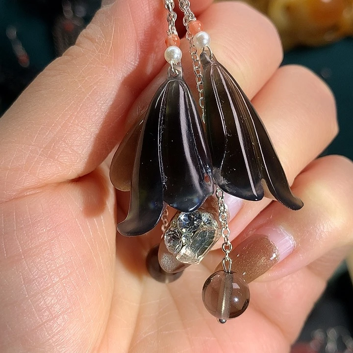 未镶嵌蛇纹石玉耳饰