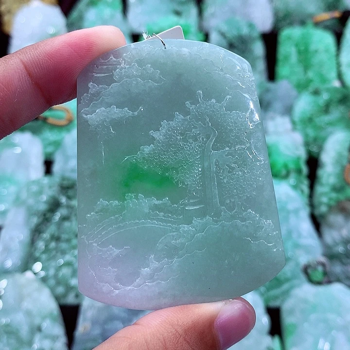 吊坠(不含链)未镶嵌翡翠
