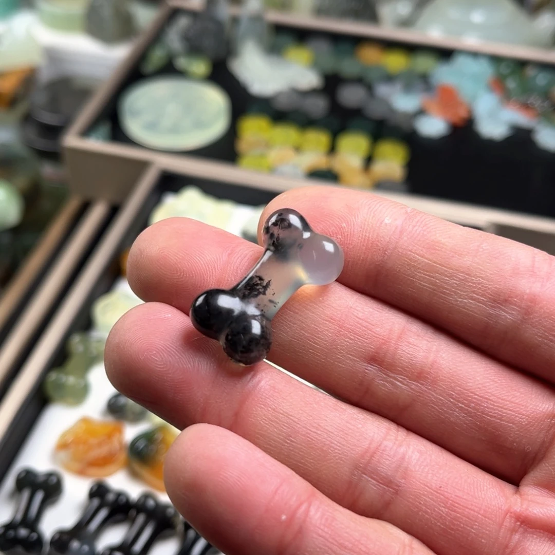 蛇纹石玉原石未镶嵌虽*