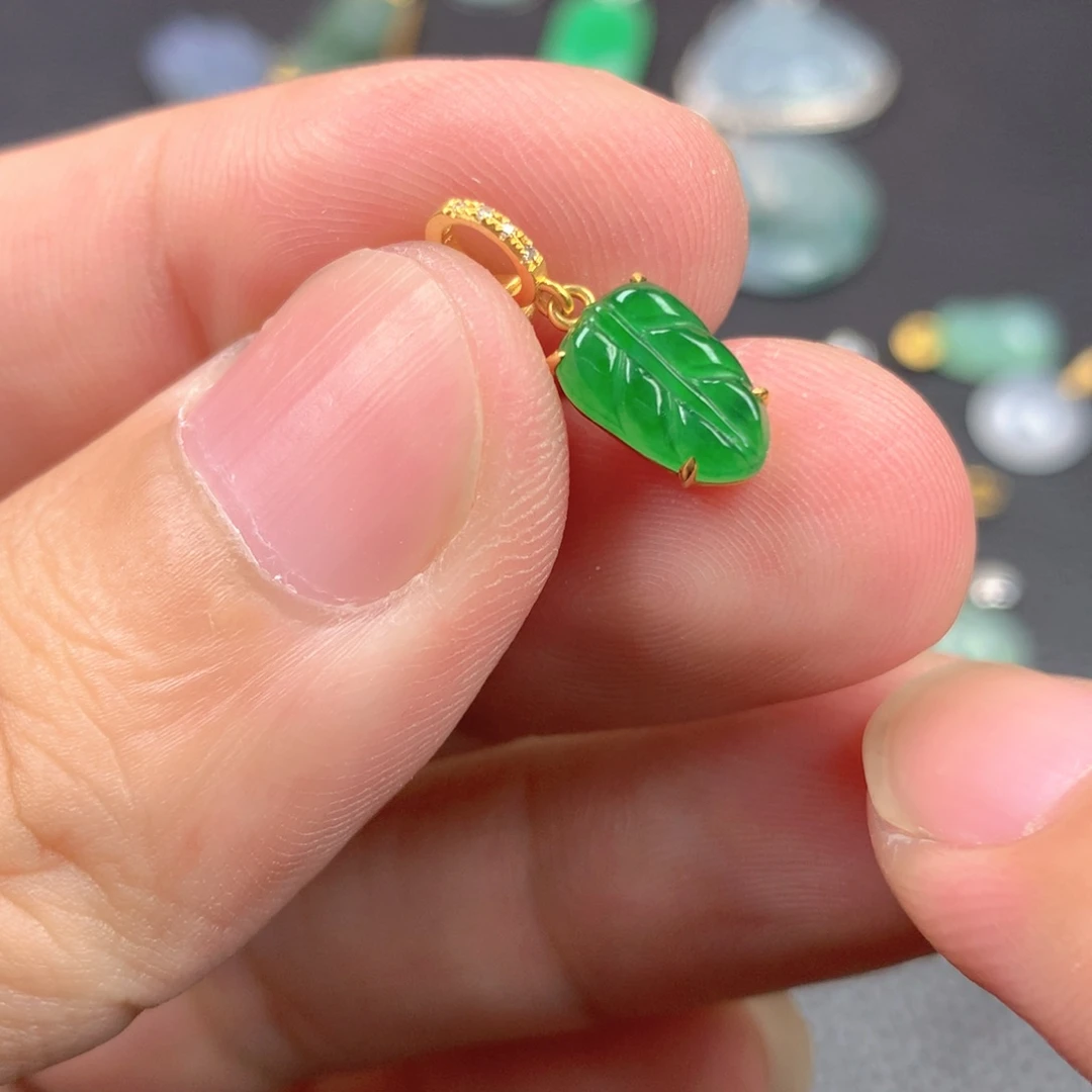 【闪购商品】翡翠18K金镶嵌颈饰翡翠