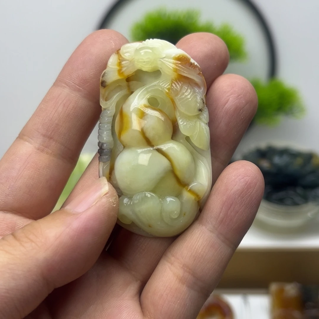 蛇纹石玉颈饰未镶嵌