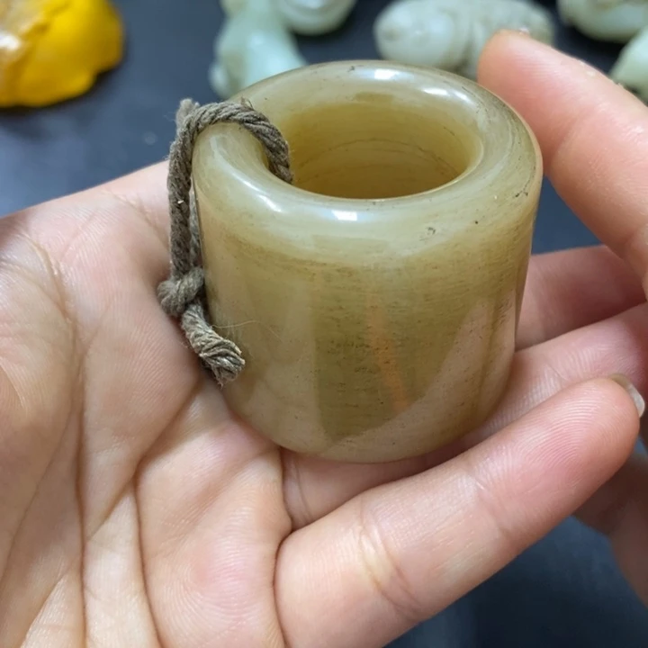 和田玉（糖玉）未镶嵌挂件