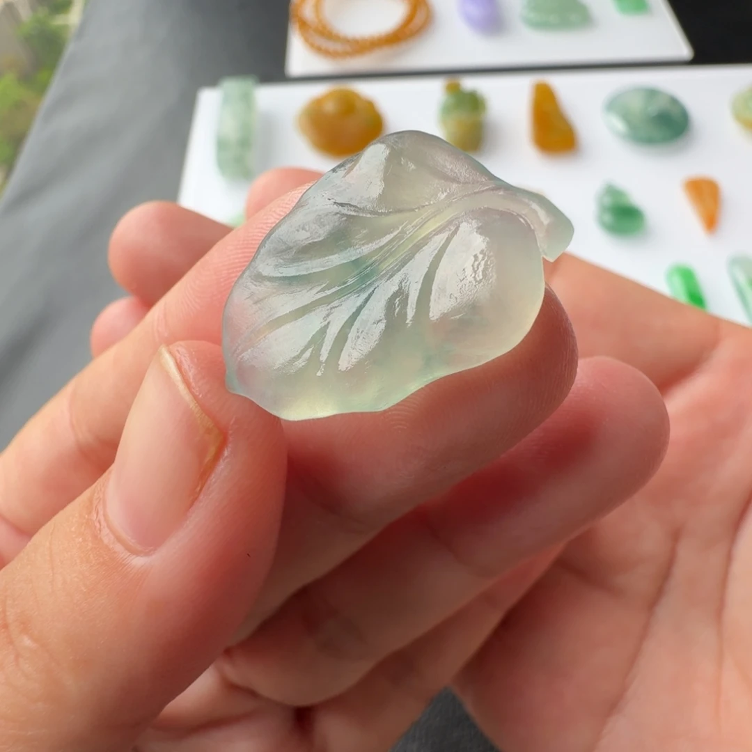 定制翡翠未镶嵌冰种蓝冰树叶