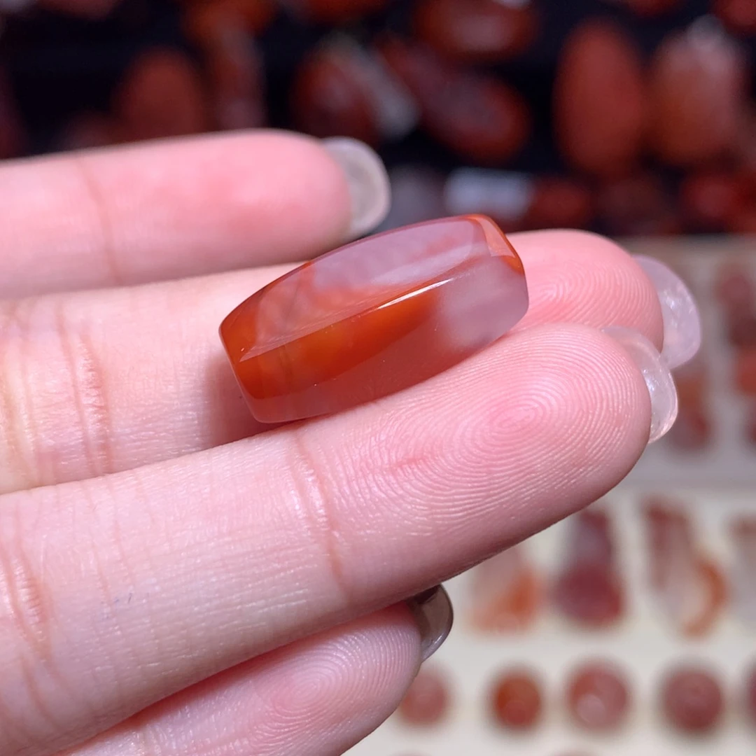 南红玛瑙未镶嵌珠宝半成品勒子