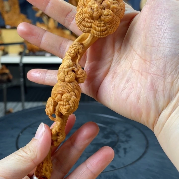 柏木（崖柏）手把件