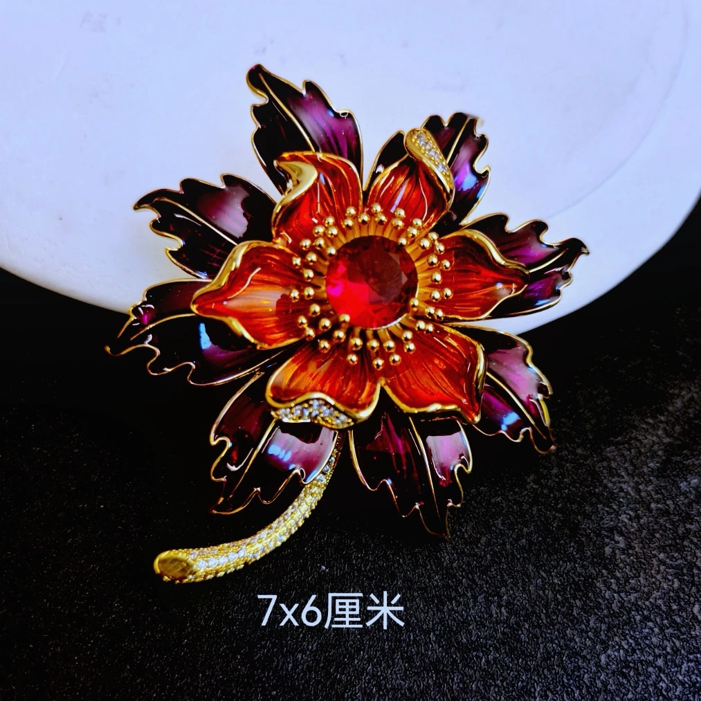 铜合金胸针 688 时尚百搭款太阳花胸针
