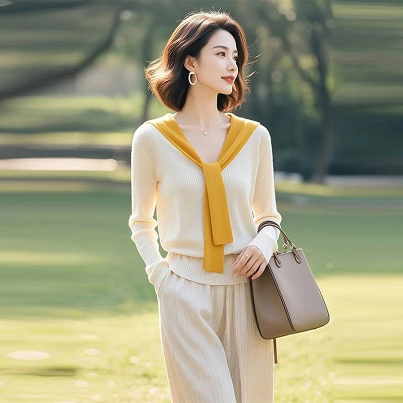 时尚设计感撞色长袖针织衫女春季新款拼接围巾领减龄收腰显瘦上衣