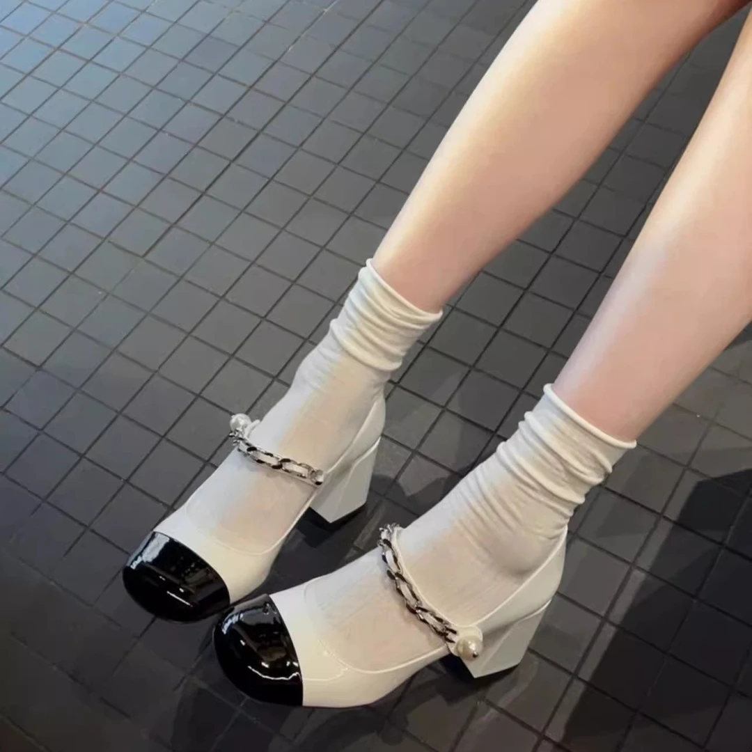 2025新款复古玛丽珍高跟鞋女粗跟白色圆头百搭浅口后绊带凉鞋中跟