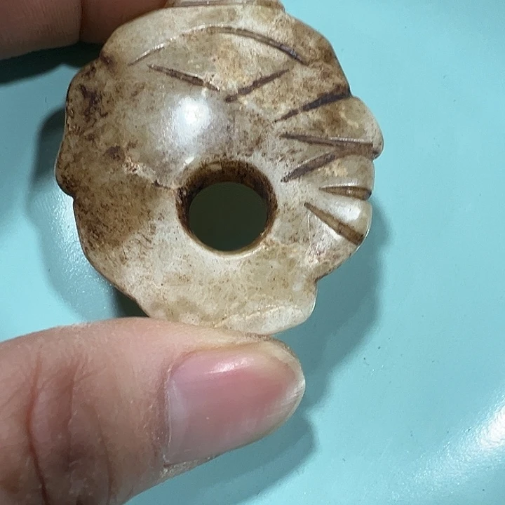 用***8透闪石质玉未镶嵌挂件