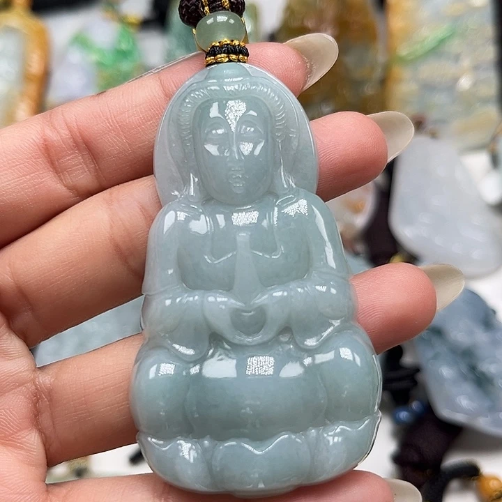翡翠未镶嵌颈饰观音