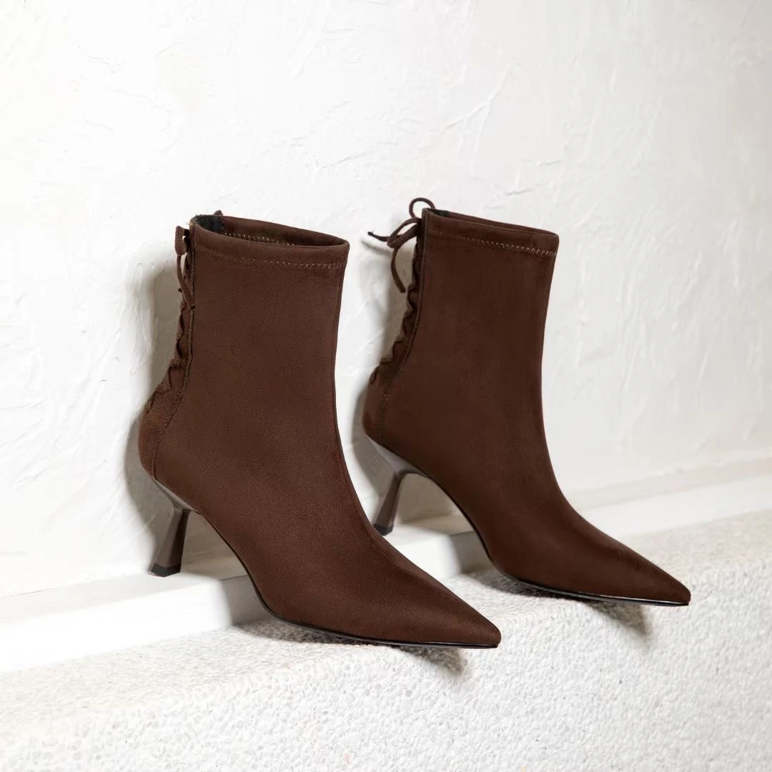 2024年秋冬新款后系带时装靴网红法式高跟短靴女细跟26R537