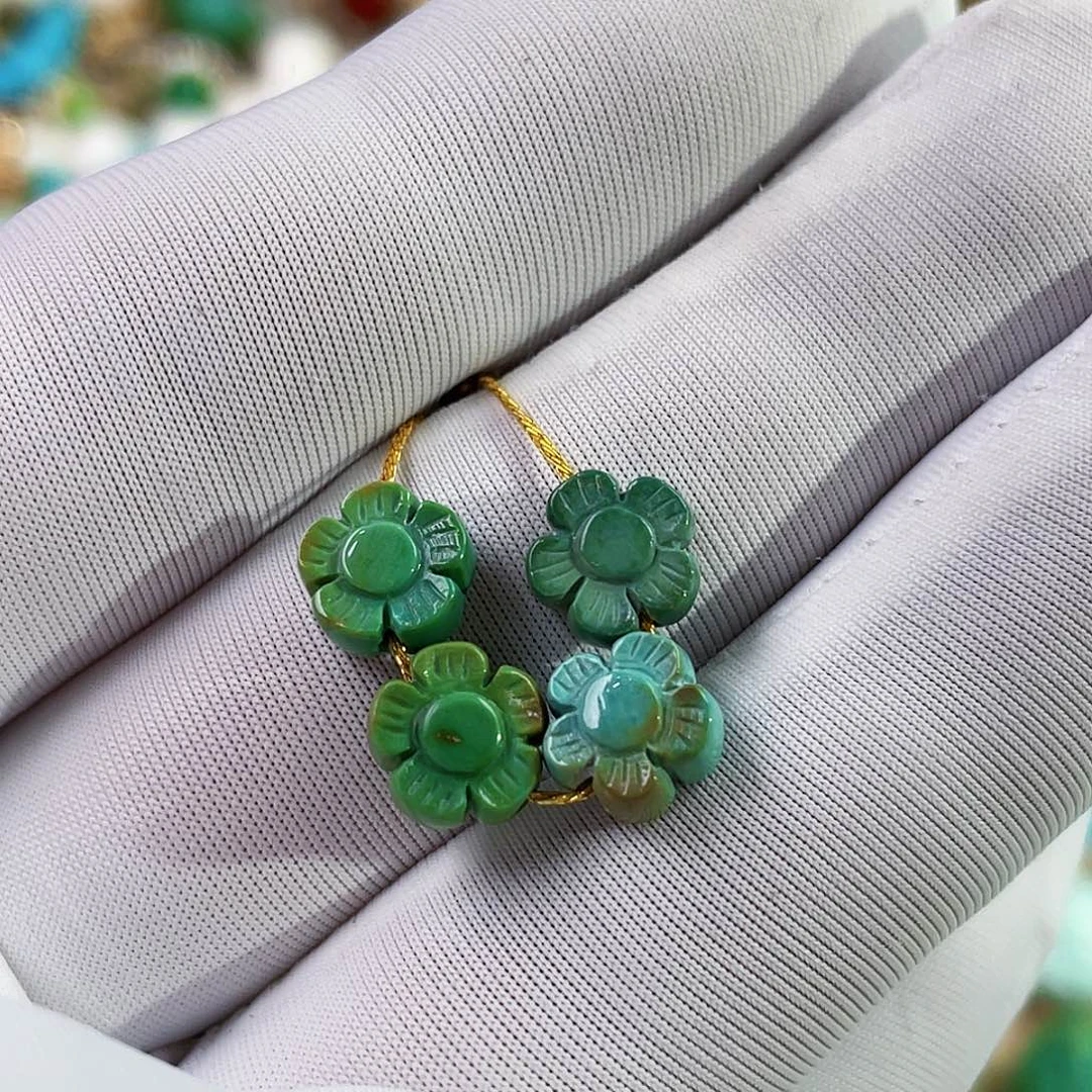 绿松石未镶嵌珠宝奇石