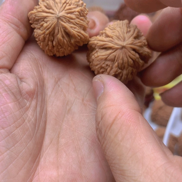 文玩核桃吊坠南疆石闷墩